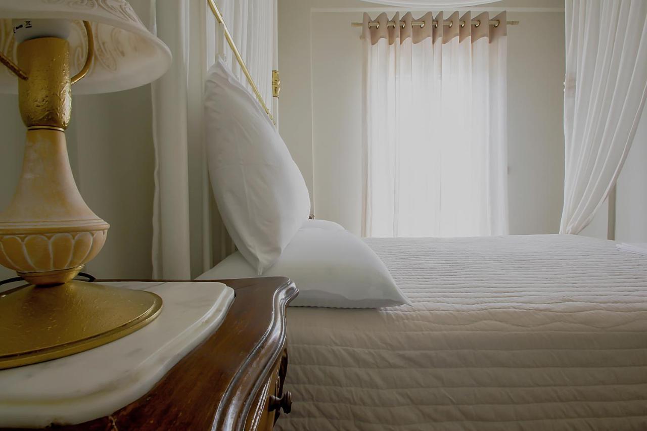 Emilia Luxury Apartments Megas Gialos - Nites ภายนอก รูปภาพ