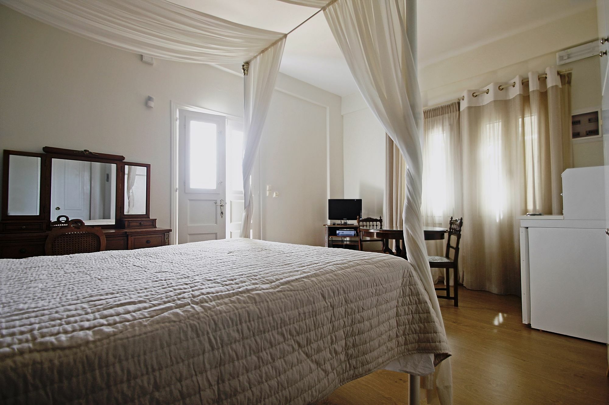 Emilia Luxury Apartments Megas Gialos - Nites ภายนอก รูปภาพ